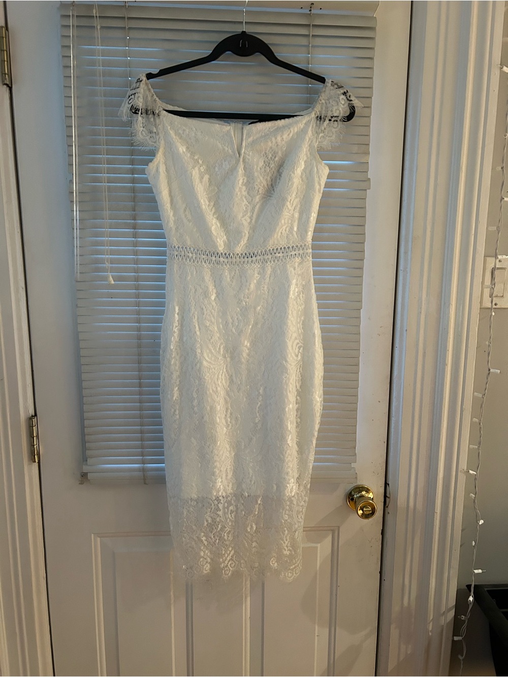 Elegant White Lace Off-Shoulder Dress